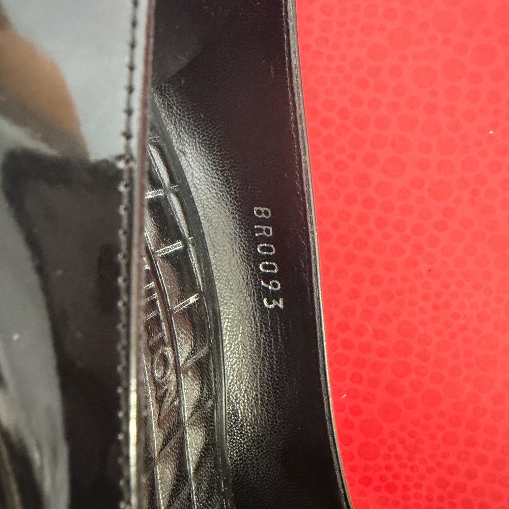 Louis Vuitton Madeleine Black Patent Leather Pumps - Picture 7 of 8